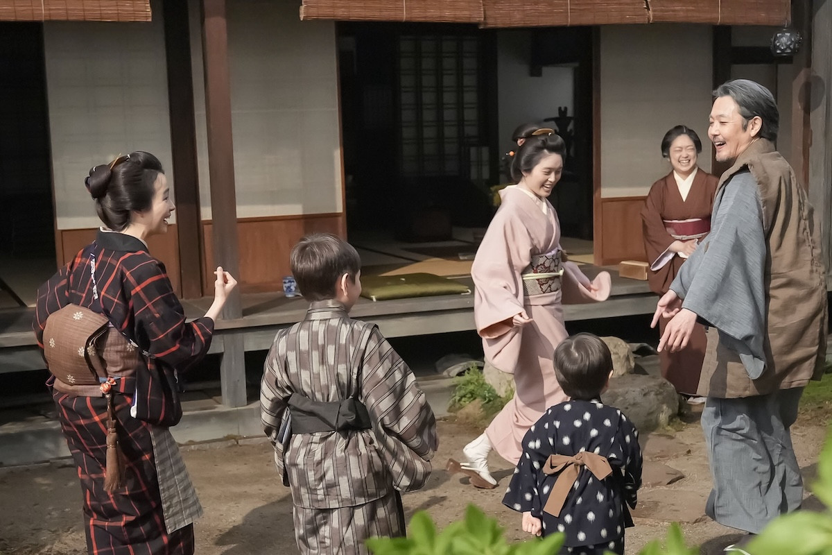 来週の『ばけばけ』トキとヘブン、東京へ　次男も生まれ穏やかな日々が続く