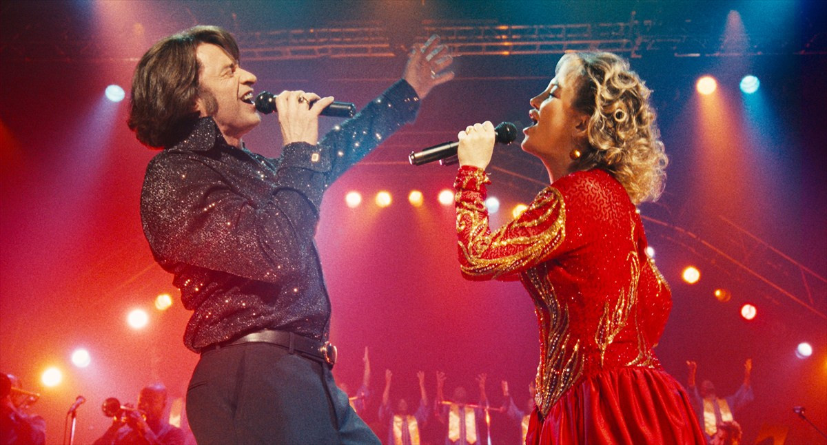 映画『ソング・サング・ブルー』ヒュー＆ケイトのライブ感あふれる本編歌唱シーン解禁