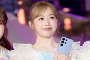 NTTドコモpresents“ナイトグラフィーイルミネーション by Galaxy with ME：I”点灯式に登壇したME：I・KEIKO