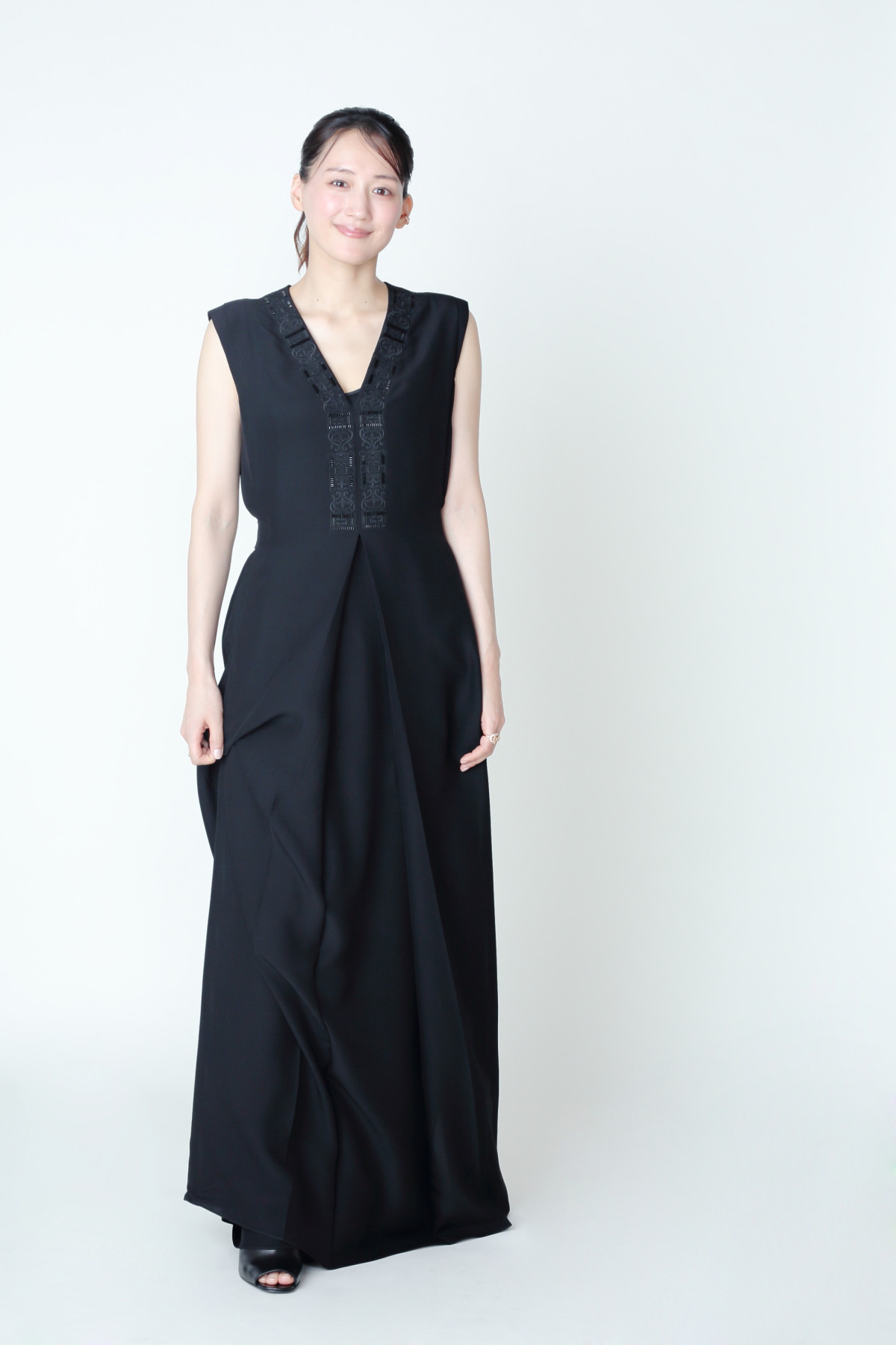 綾瀬はるか＆妻夫木聡、初対面から20年超　夫婦役での共演で改めて気づいたお互いの魅力