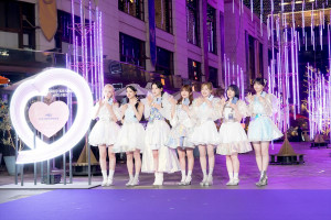 NTTドコモpresents“ナイトグラフィーイルミネーション by Galaxy with ME：I”点灯式に登壇したME：I