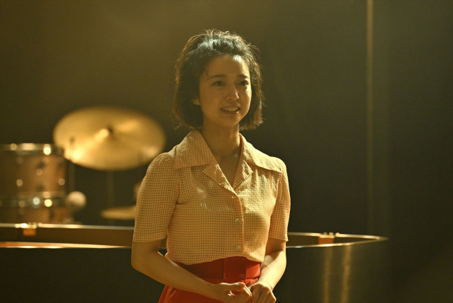 映画『SUKIYAKI 上を向いて歩こう』に出演する上白石萌音