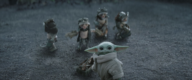 映画『スター・ウォーズ／マンダロリアン・アンド・グローグー』場面写真