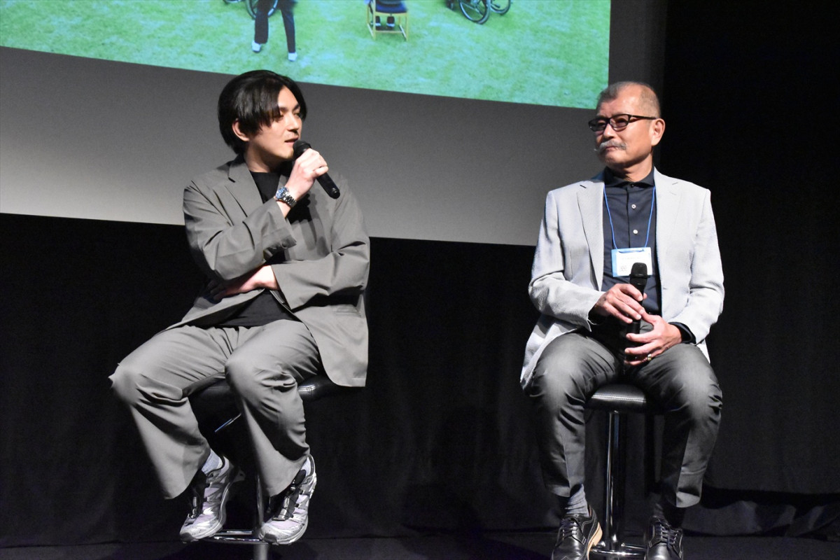 映画『廃用身』トークショー付き最速試写会より（左から）吉田光希監督、原作者・久坂部羊