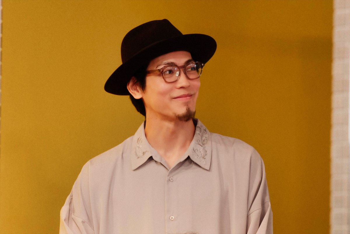 映画『死神バーバー』岡部大、平井亜門ら18名の追加キャストが発表　場面写真も解禁に