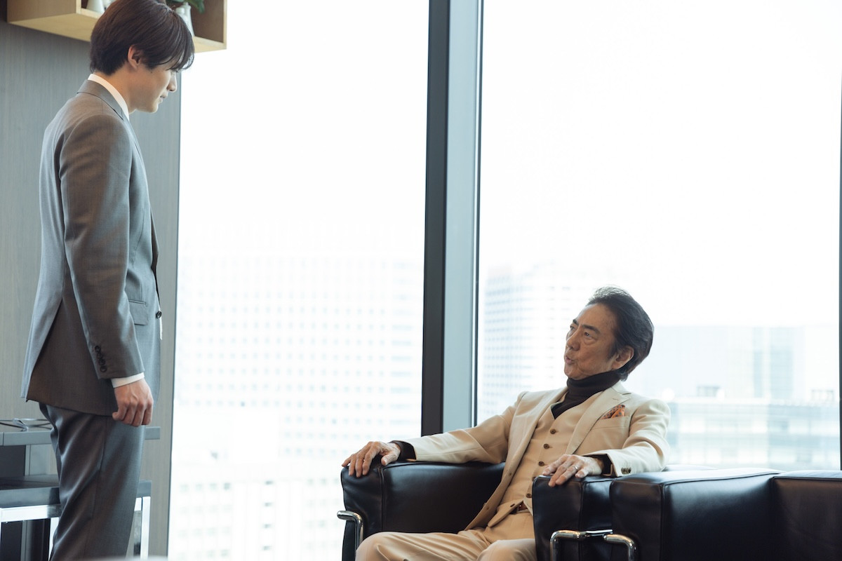 『リボーン』“もう1人の光誠”高橋一生、意味深な表情で絶句　ネット騒然「なんだ…？」「入れ替わってたりする？」