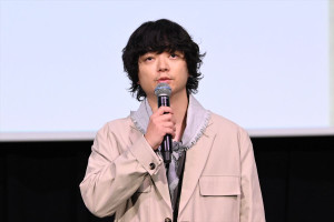 映画『廃用身』公開記念舞台あいさつに登壇した染谷将太