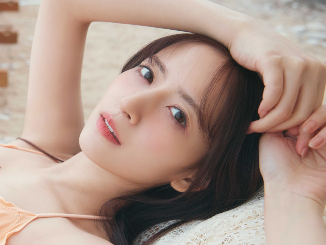 乃木坂46 金川紗耶1st写真集先行カット