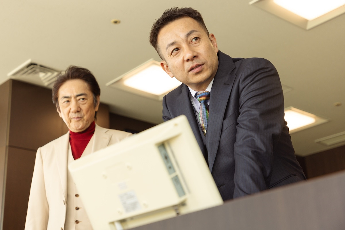 『リボーン』第6話 “光誠”高橋一生、未来の記憶を使って競馬で一獲千金を狙う