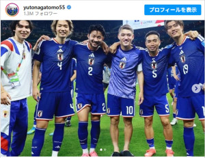 長友佑都、チームメイトらと4発快勝を報告　※「長友佑都」Instagram