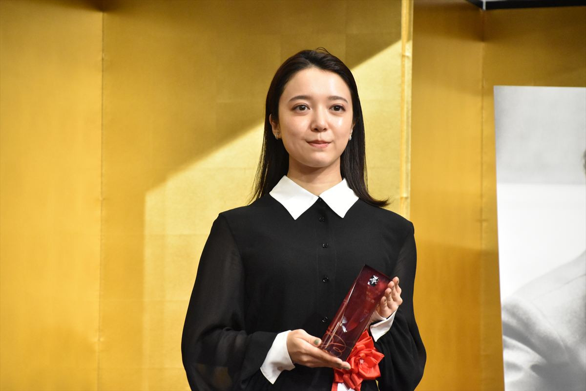 上白石萌音、憧れ続けた舞台で栄冠「これまでのご縁が数珠つなぎのように」