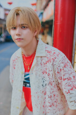 『MAZZEL 1st photobook with ZEAL』よりRAN