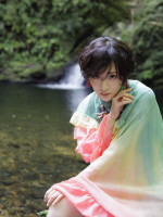 生駒里奈写真集『ルリカケス』より