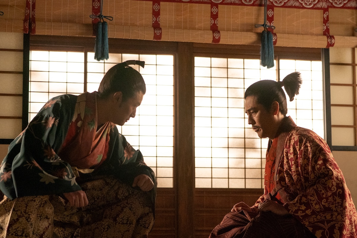 『豊臣兄弟！』第26回 “小一郎”仲野太賀と“秀吉”池松壮亮、“信長”小栗旬たちを長浜城に招く