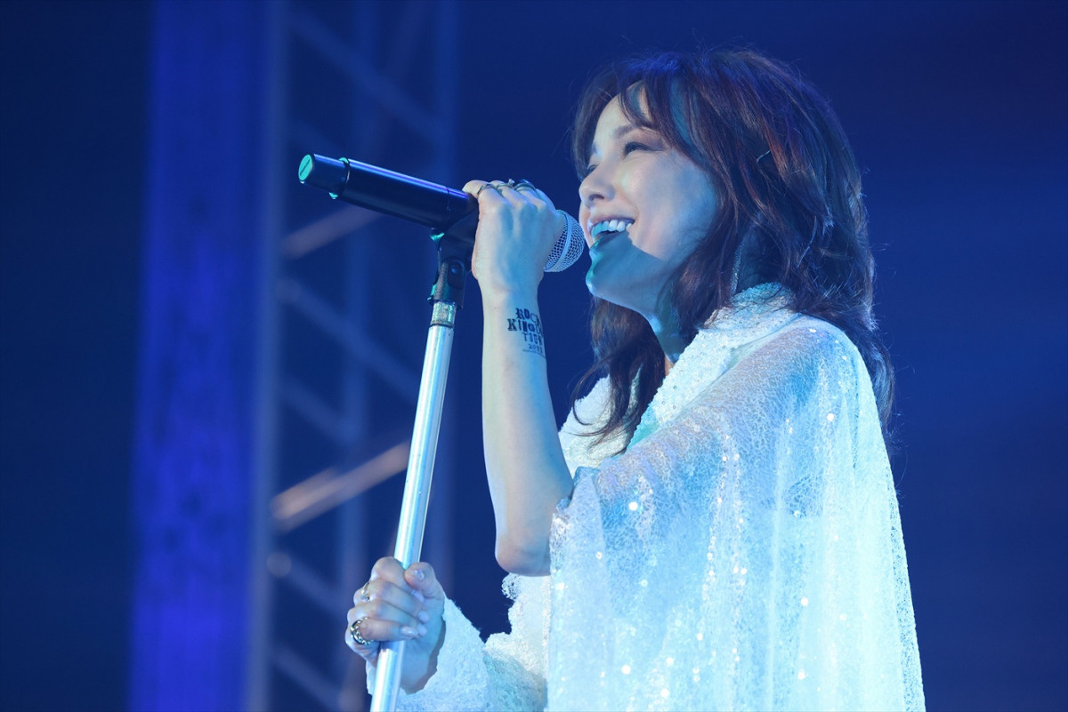 相川七瀬、11月の日本武道館へ向けた30周年ツアー開幕！　織田哲郎＆マーティ・フリードマンが参加