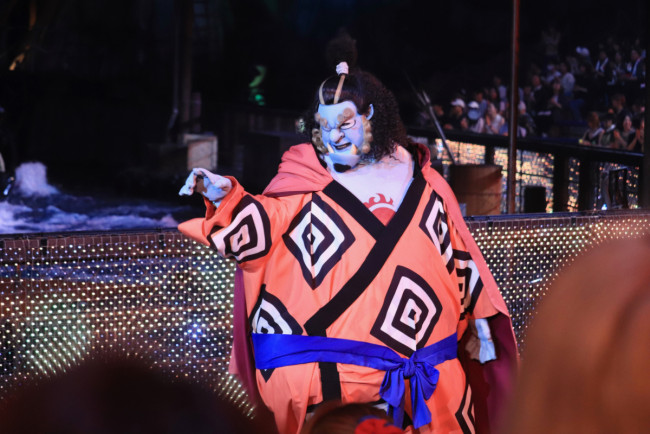 【エスパンサルバーグ】水玉ワンピース 写真）USJ『ONE PIECE』プレミアショー開幕！ ハンコック目玉の今年は