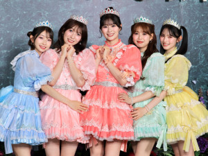 超ときめき宣伝部（辻野かなみ、小泉遥香、坂井仁香、吉川ひより、菅田愛貴）