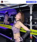 TWICE モモ、美スタイル輝く“ヒョウ柄”衣装に反響！　「神スタイル」「色っぽい」