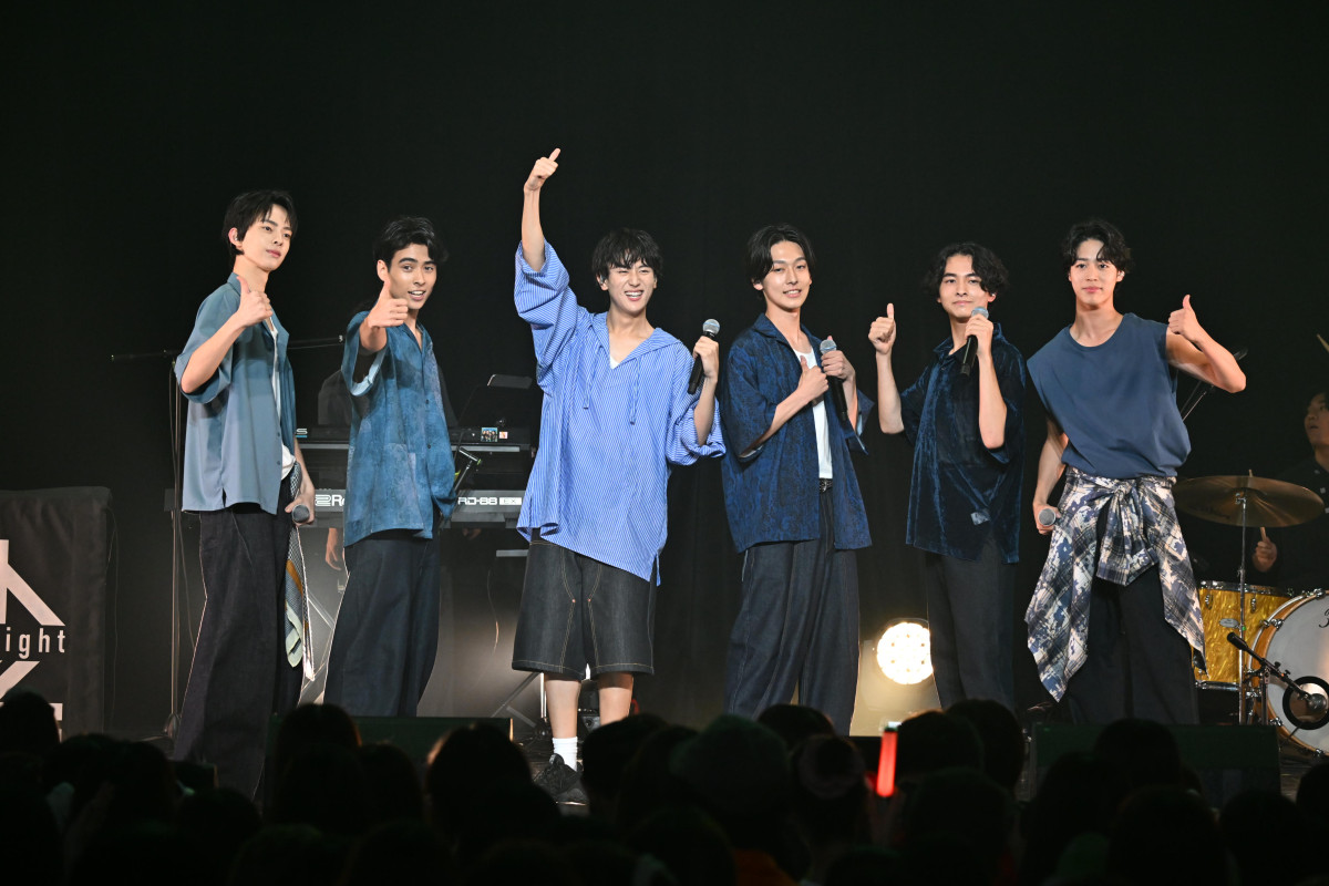 MON7A、LIL LEAGUE、The Right Lightがライブパフォーマンス！ “学園祭”に稲垣来泉、大島美優ら『GTO』生徒が大集合