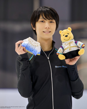 羽生結弦、プーさん愛さく裂！　「ずっと共にいようね」メモリーブック発売に喜び