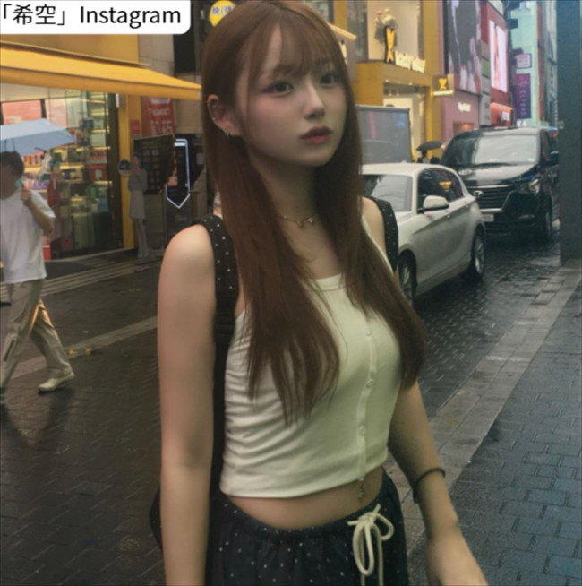 希空、ソロショット　※「希空」Instagram