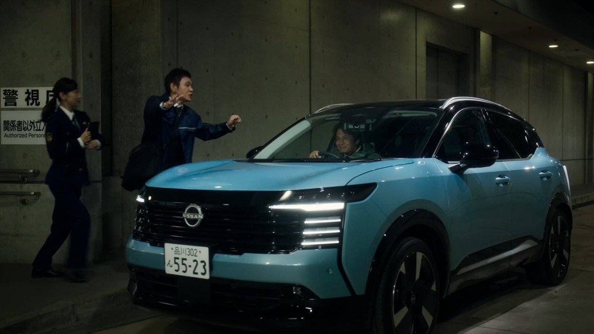 “青島”織田裕二が事件現場へ急行！　日産キックス×『踊る大捜査線 N.E.W.』コラボWEBムービー公開