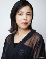 ドラマ『青の花 器の森』に出演する安藤玉恵