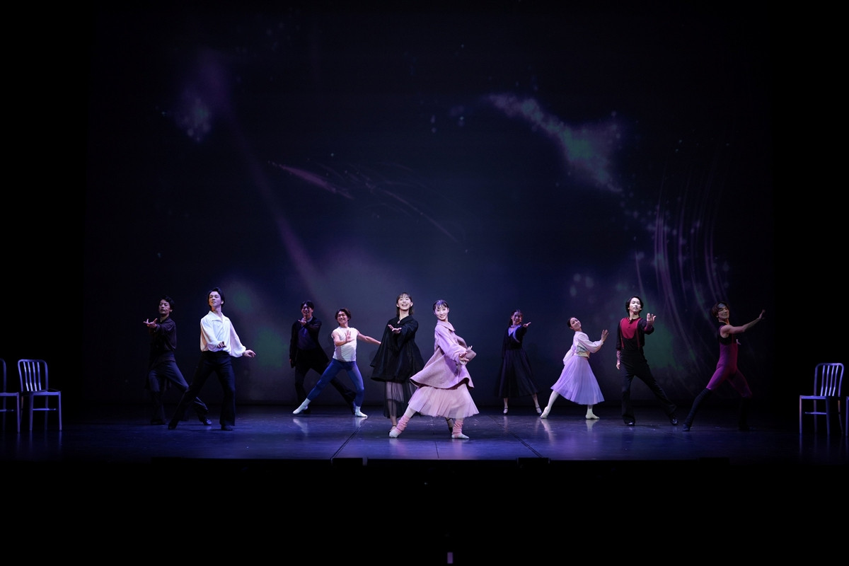 井桁弘恵「作品を紡ぎ上げていく時間はとても刺激的でした」　舞台『SWAN ―Ballet cross Reading―』開幕