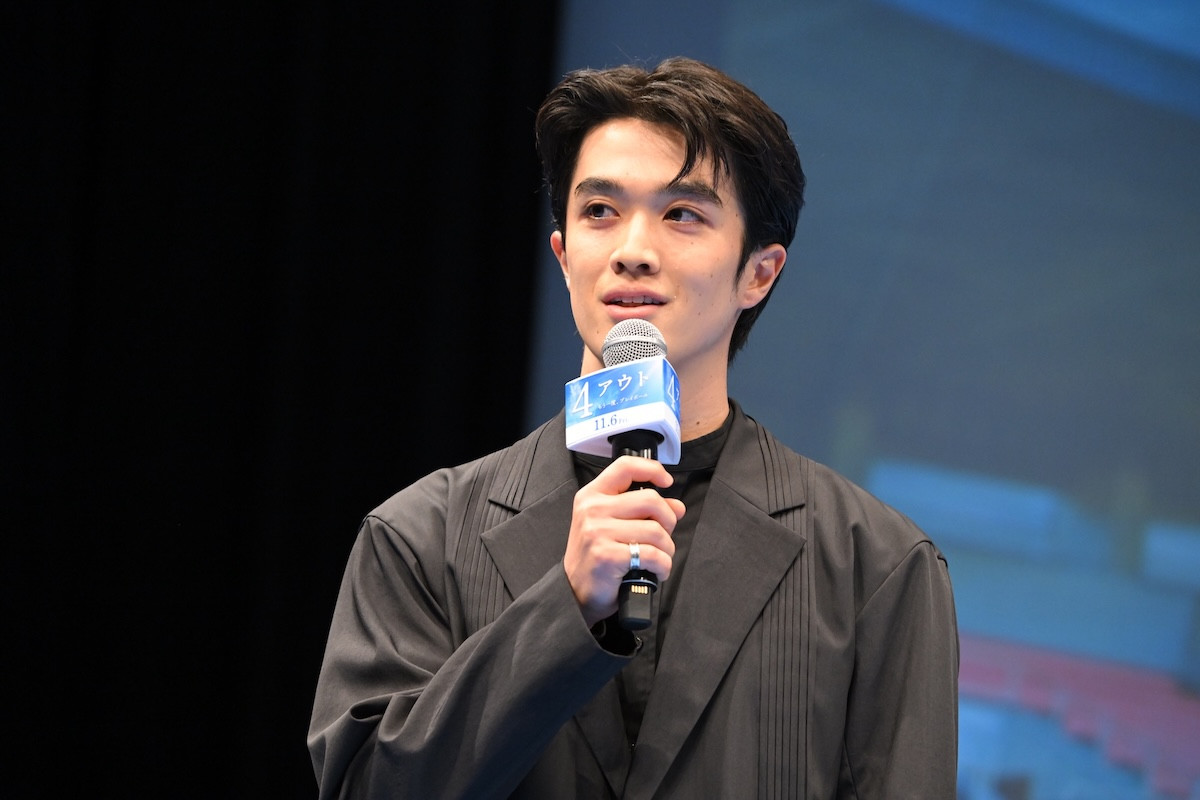 相葉雅紀、共演俳優から突然の「抱きしめてください」に困惑！ 『4アウト』完成披露で撮影秘話を告白