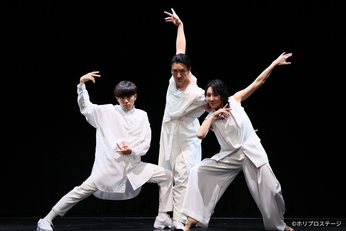 ダンスエンターテイメント演劇『PASSION ― 北斎の描く夢 ―』舞台写真