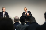 第39回東京国際映画祭 アカデミー・イン・東京「スペシャルトーク」より（左から）映画芸術科学アカデミーCEOのビル・クレイマー氏、東宝株式会社代表取締役社長の松岡宏泰氏