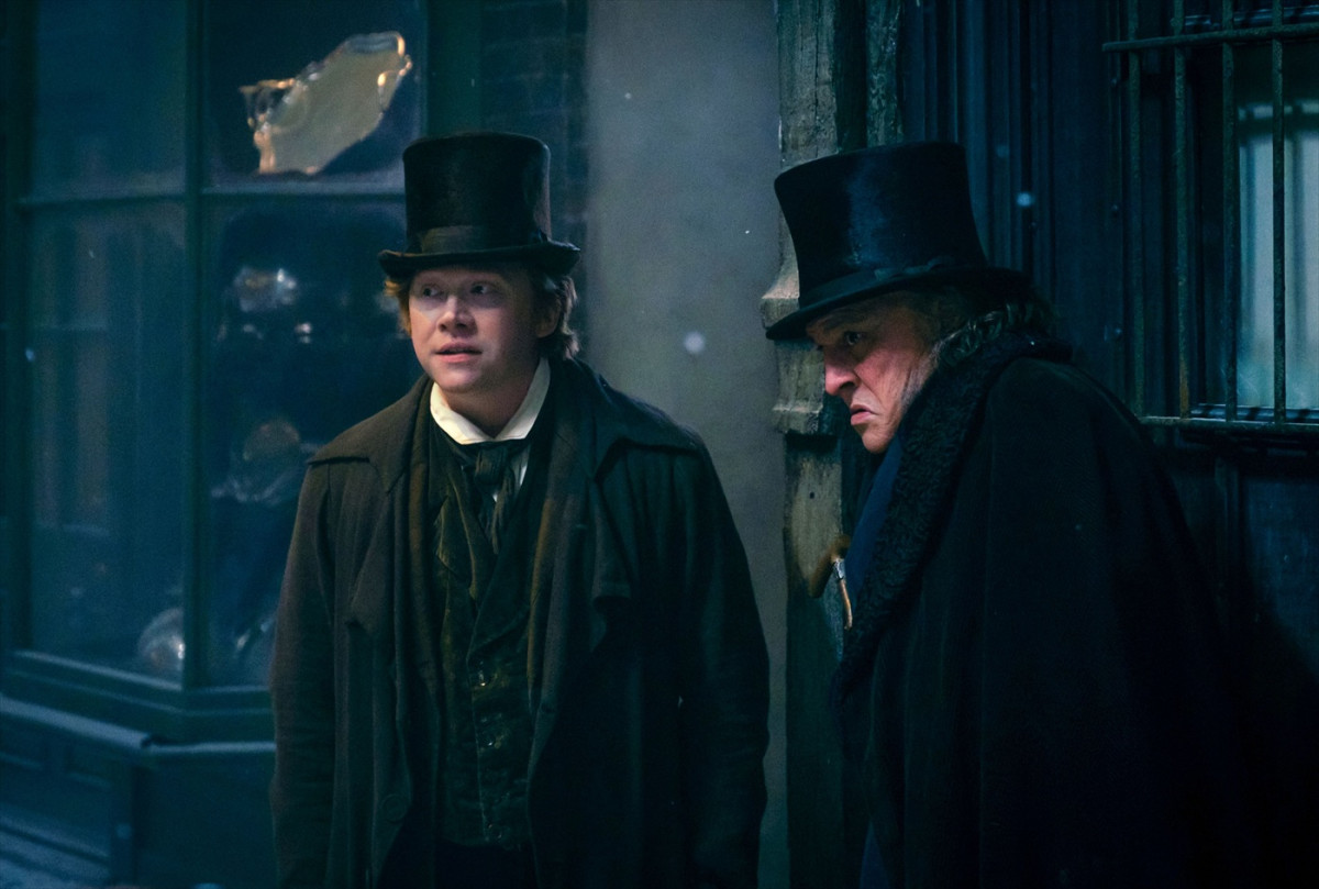 ジョニー・デップがゴーストに翻弄される？　映画『クリスマス・キャロル／3人のゴーストたち』本予告解禁