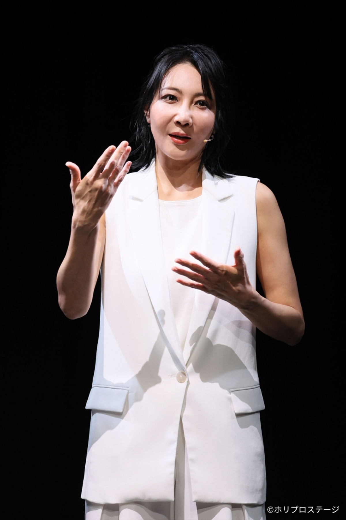 大貫勇輔＆柚希礼音＆KELOが北斎の情熱へと誘う　『PASSION ― 北斎の描く夢 ―』開幕