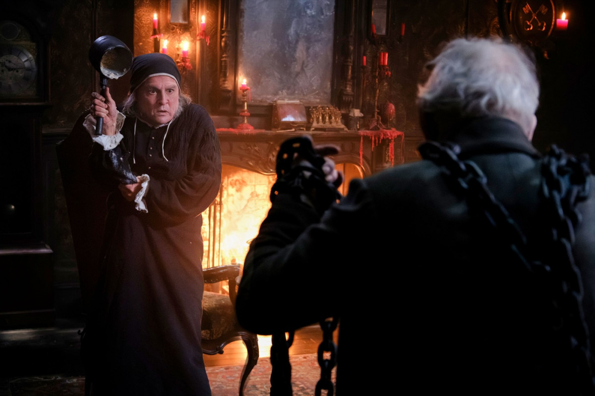 ジョニー・デップがゴーストに翻弄される？　映画『クリスマス・キャロル／3人のゴーストたち』本予告解禁