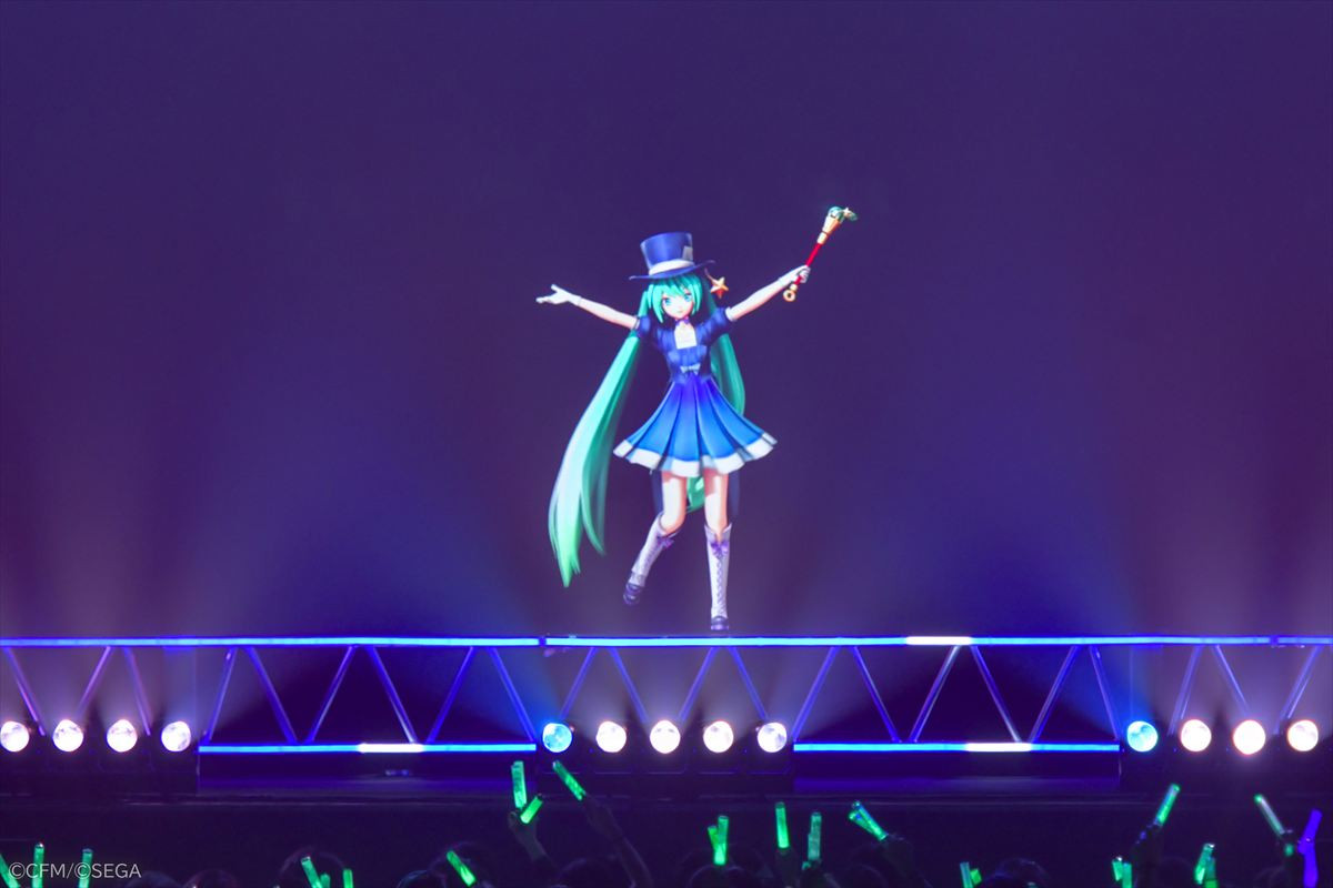 【ライブレポート】圧倒的没入感！　初音ミクがローソン50周年を祝う“ローソンミクライブ”で観る者を世界観に引き込む 