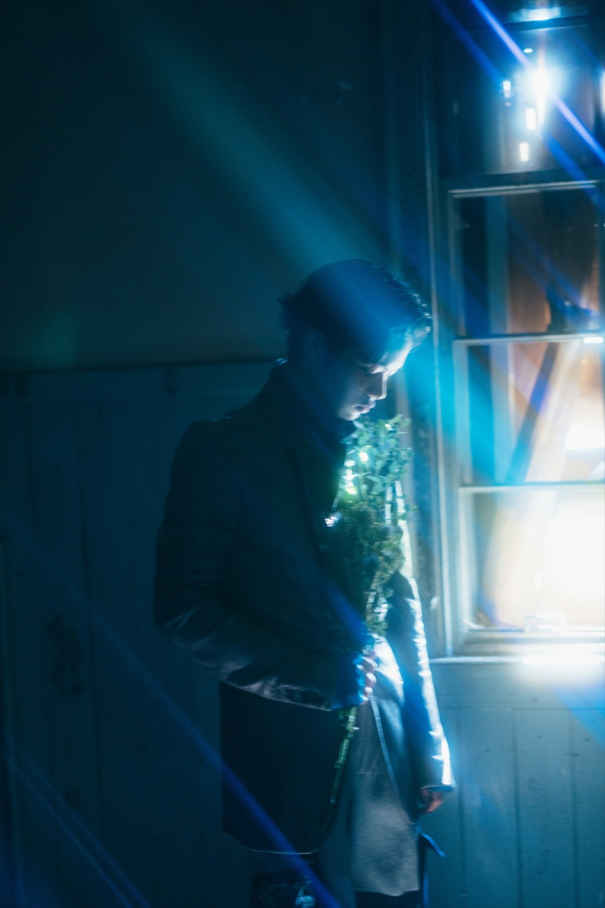 『国宝』『怪物』出演・黒川想矢、初の写真集『コバルト』3.3発売！　先行カット＆コメント到着