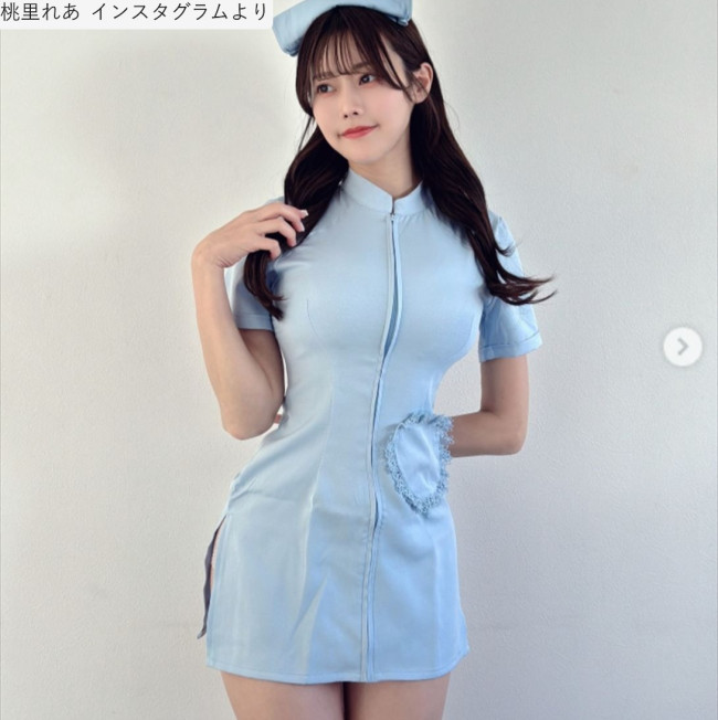 桃里れあ、ソロショット　※「桃里れあ」インスタグラム