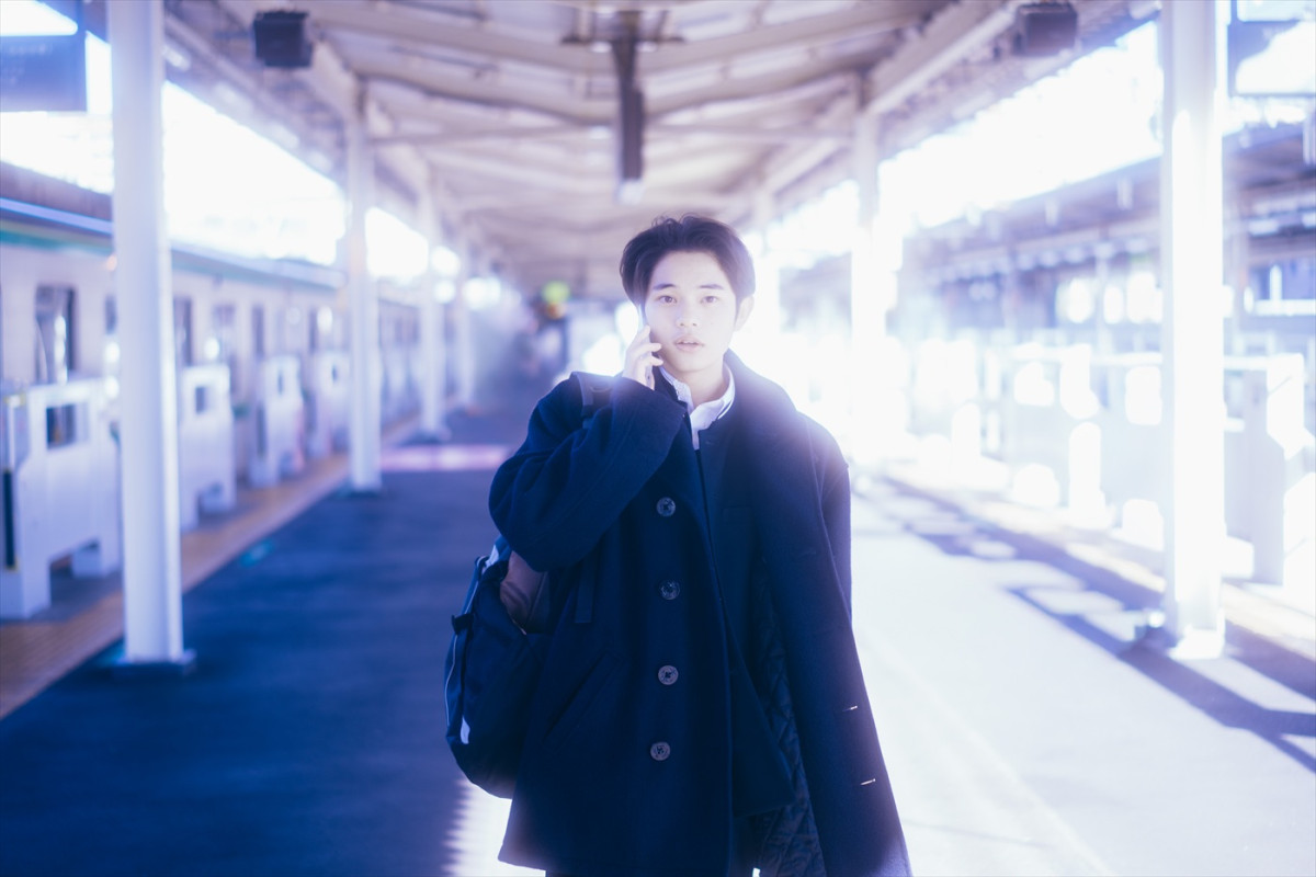 『国宝』『怪物』出演・黒川想矢、初の写真集『コバルト』3.3発売！　先行カット＆コメント到着