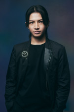 舞台『悪の花』に出演する久保廉