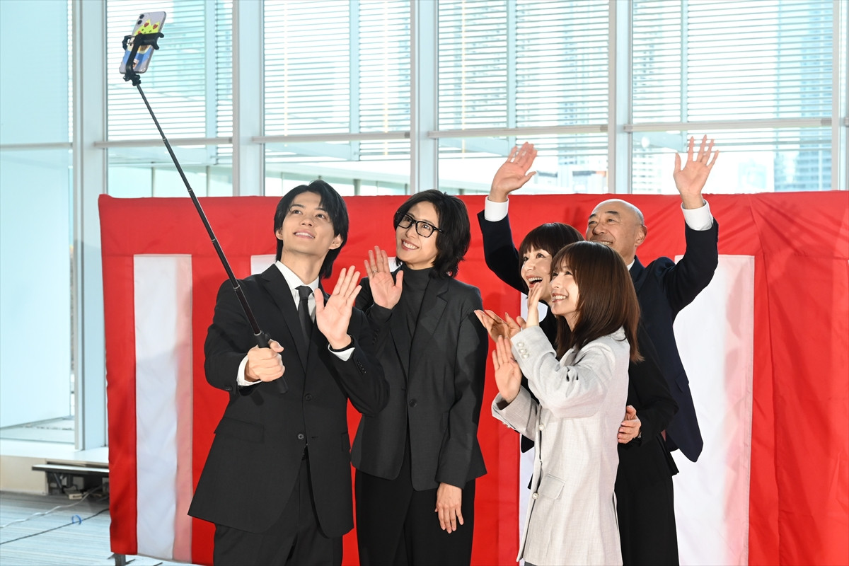 松嶋菜々子、約10kgの杵で餅つき　「全然大丈夫」と余裕の表情