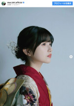 母の帯を付けた振り袖姿　※「五百城茉央」インスタグラム