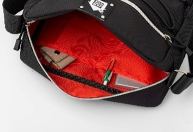 写真）からあげクン×「JAM HOME MADE」がコラボ！ 黒を基調とした