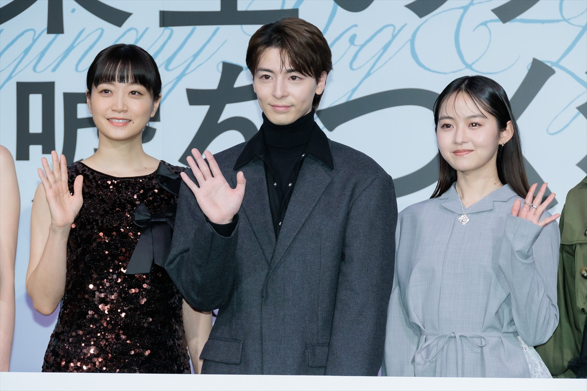 映画『架空の犬と嘘をつく猫』初日舞台挨拶の様子