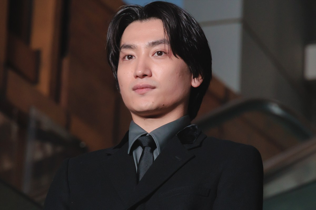 木村拓哉、『教場』舞台あいさつでポップコーン配るサプライズ　急接近に歓声