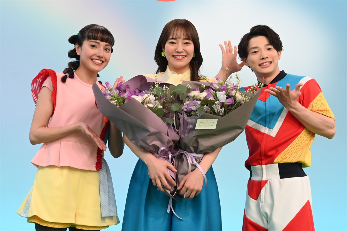 『おかあさんといっしょ』取材会に出席した（左から）アンジェ、秋元杏月、佐久本和夢