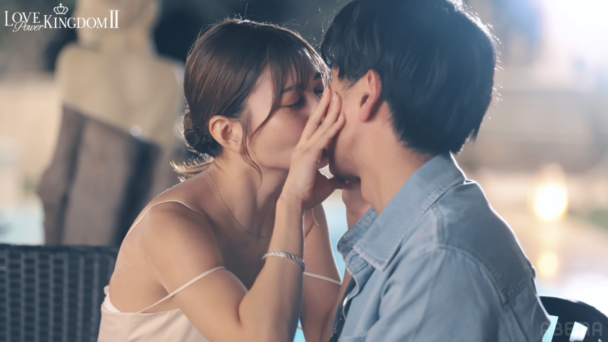 “世界で最も美しい顔”美女“ルール外”のキス.に.霜降りせいやも「一番のご褒美…」