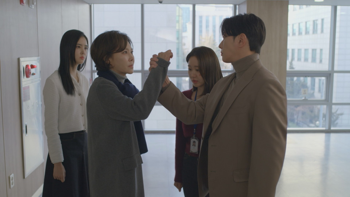 『優雅な母娘』脚本家が贈る『シンデレラゲーム～偽りの母娘～』　予測不能なマクチャンドラマの魅力を紐解く