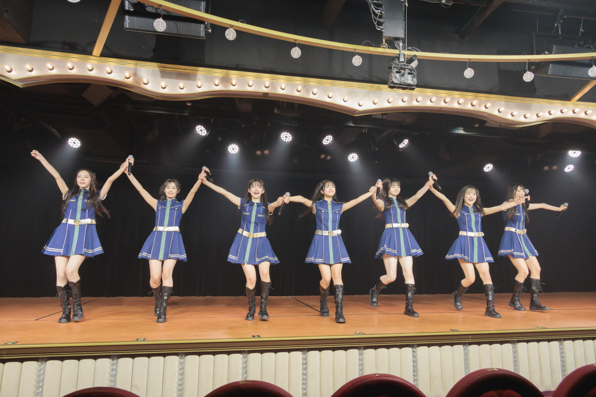 AKB48、21期研究生が劇場デビュー「大きな夢を追いかけていきたい」東京ドームへの思い語る