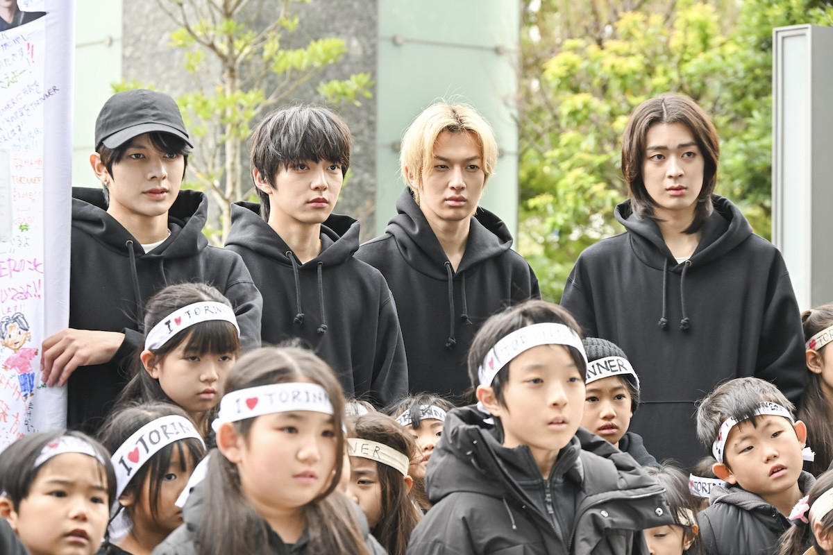 『DREAM STAGE』“吾妻”中村倫也、顎クイ→指トントンにネット悶絶「バカメロい」「ニマニマしちゃう」