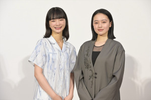 連続テレビ小説『風、薫る』試写会見に登壇した（左から）見上愛、上坂樹里